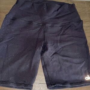 Alo yoga biker shorts in used condition with pilling (white dots fuzz in photo)